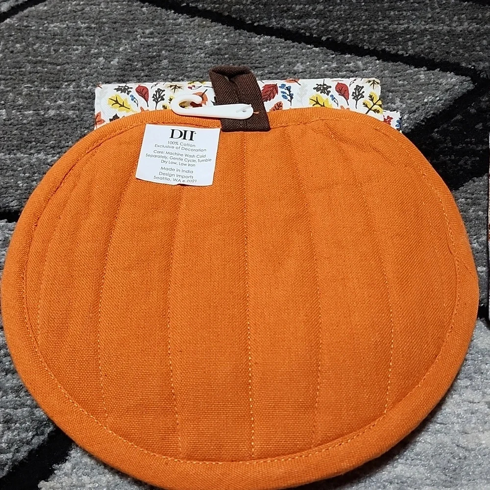 HELLO PUMPKIN SHAPED POTHOLDER TOWELS GIFT SET  FALL THANKSGIVING HOILDAYS